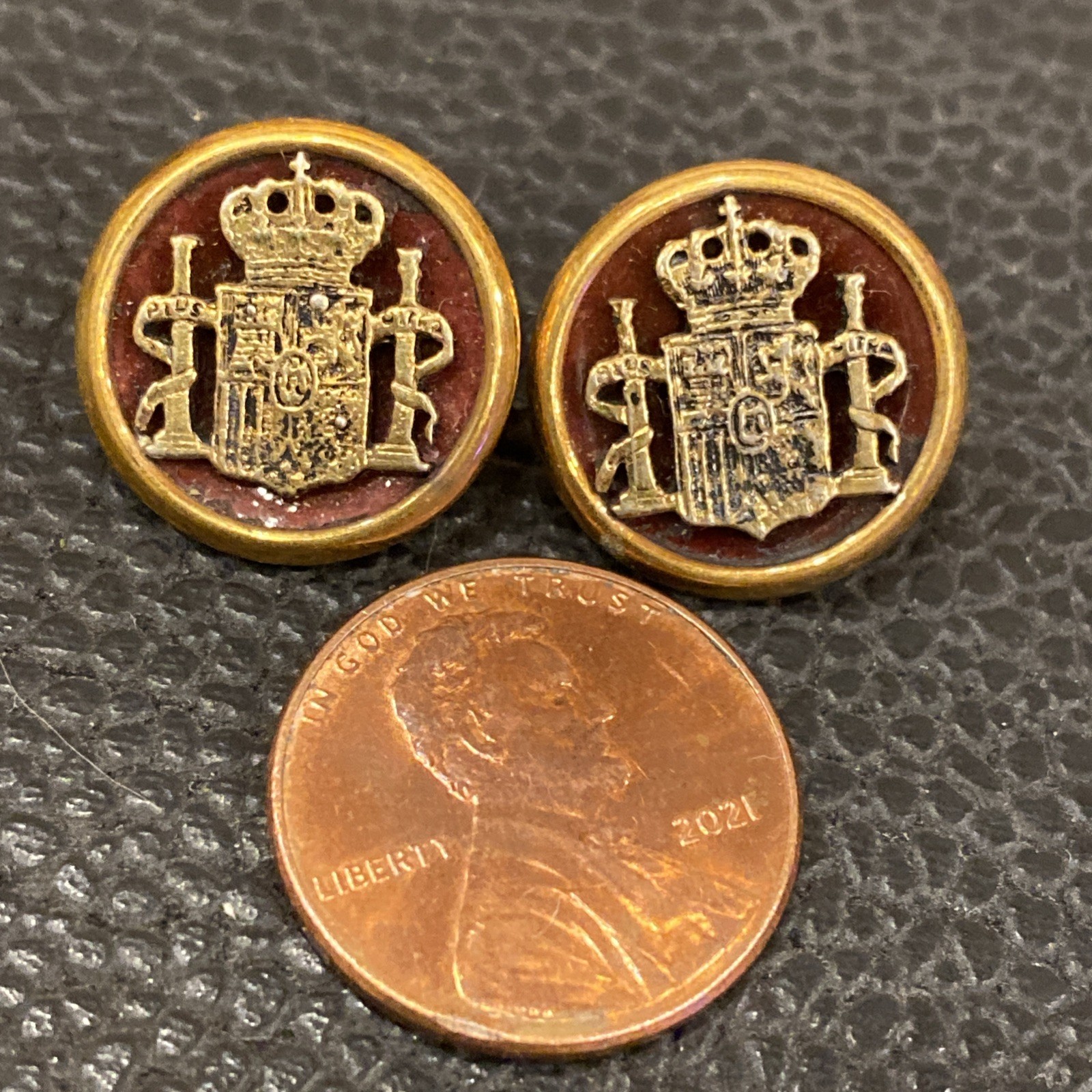 2 1/20 12k Gold Crown PIUS Shield Coat of Arms BURGUNDY RED Enamel 16mm Buttons