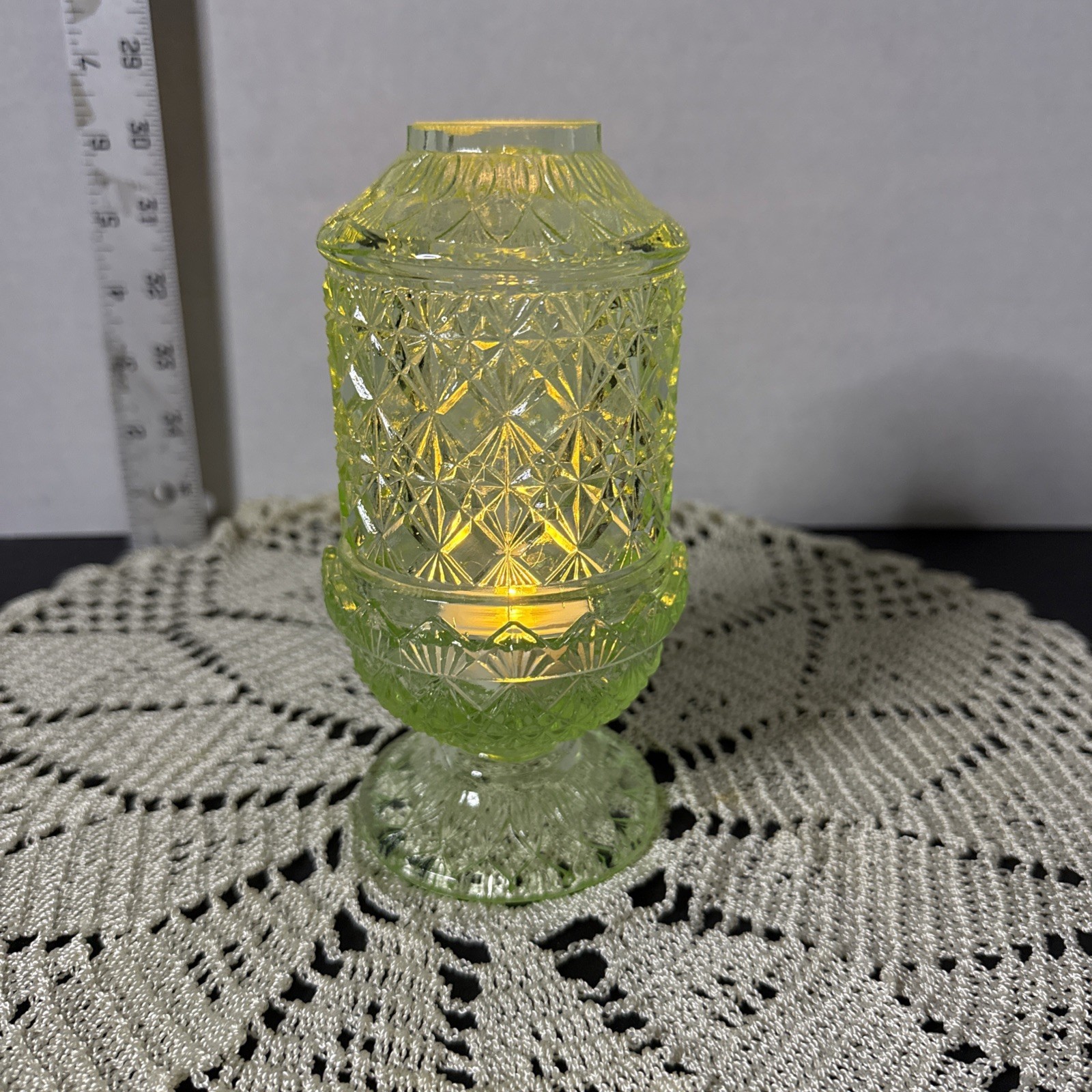 Beautiful Uranium Lime Green Wilkerson Fine Cut And Block Glass Fairy Lamp