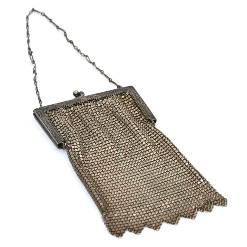 Vintage Whiting & Davis Silver Metal Mesh Evening Bag Kiss Lock Frame Purse