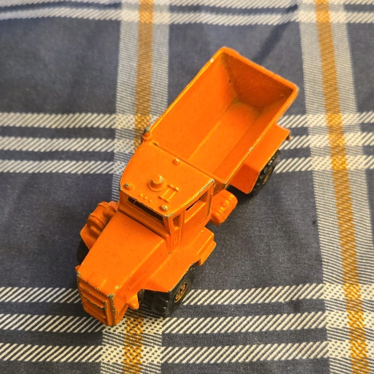 Hot Wheels Oshkosh Snow Plow Diecast Orange 1983 Mattel Construction Vehicle