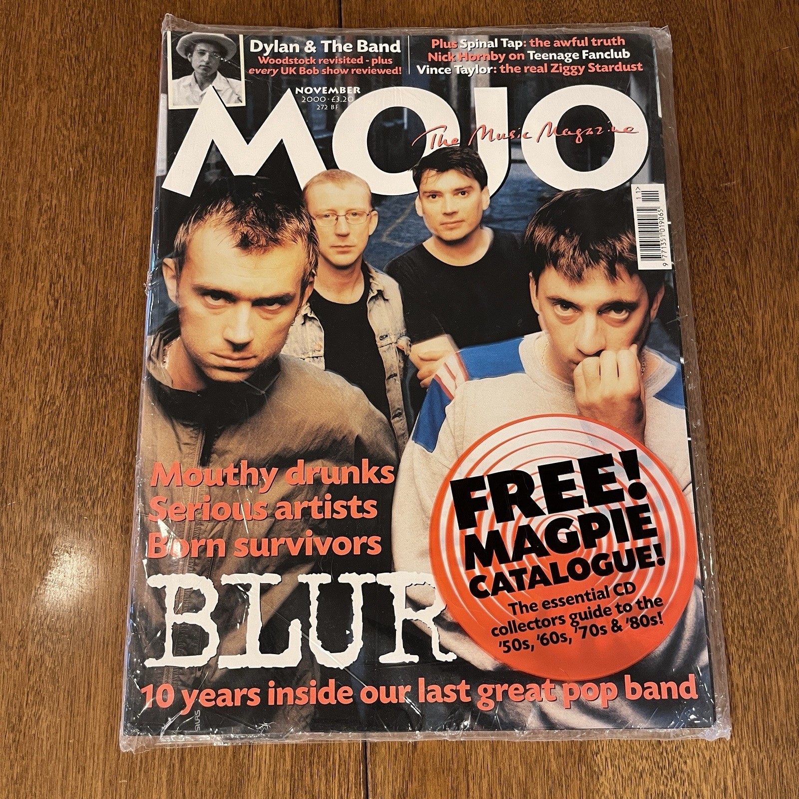 MOJO Magazine November 2000 Issue 84 BLUR + FREE Magpie Mail Order Catalogue Set