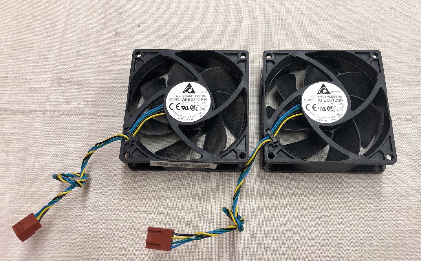 LOT OF 2 DELTA AFB0812SH COOLING FAN 03T9513