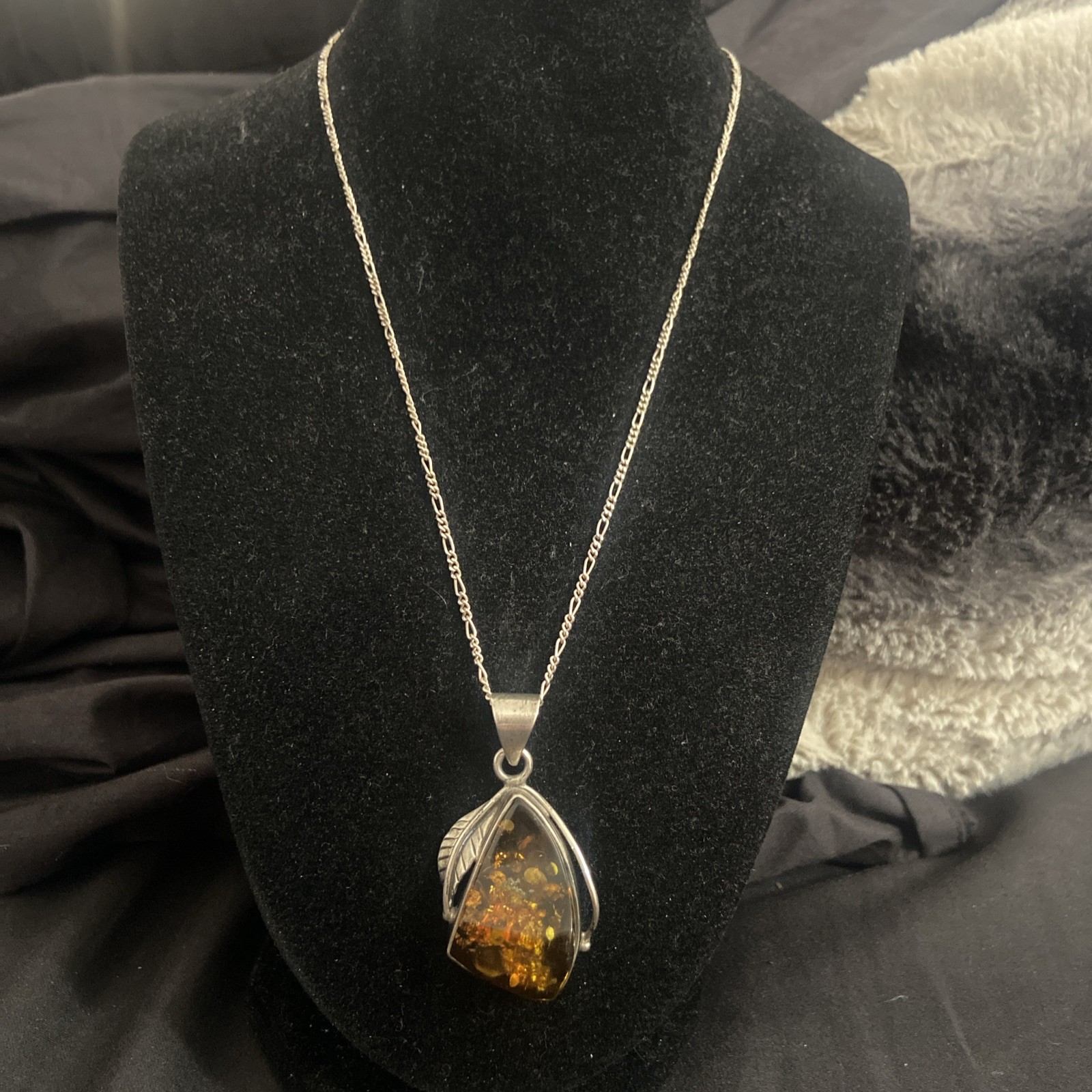 Vtg Navajo NA Baltic Amber Pendant Sterling Silver Leaf Necklace Figaro 18”