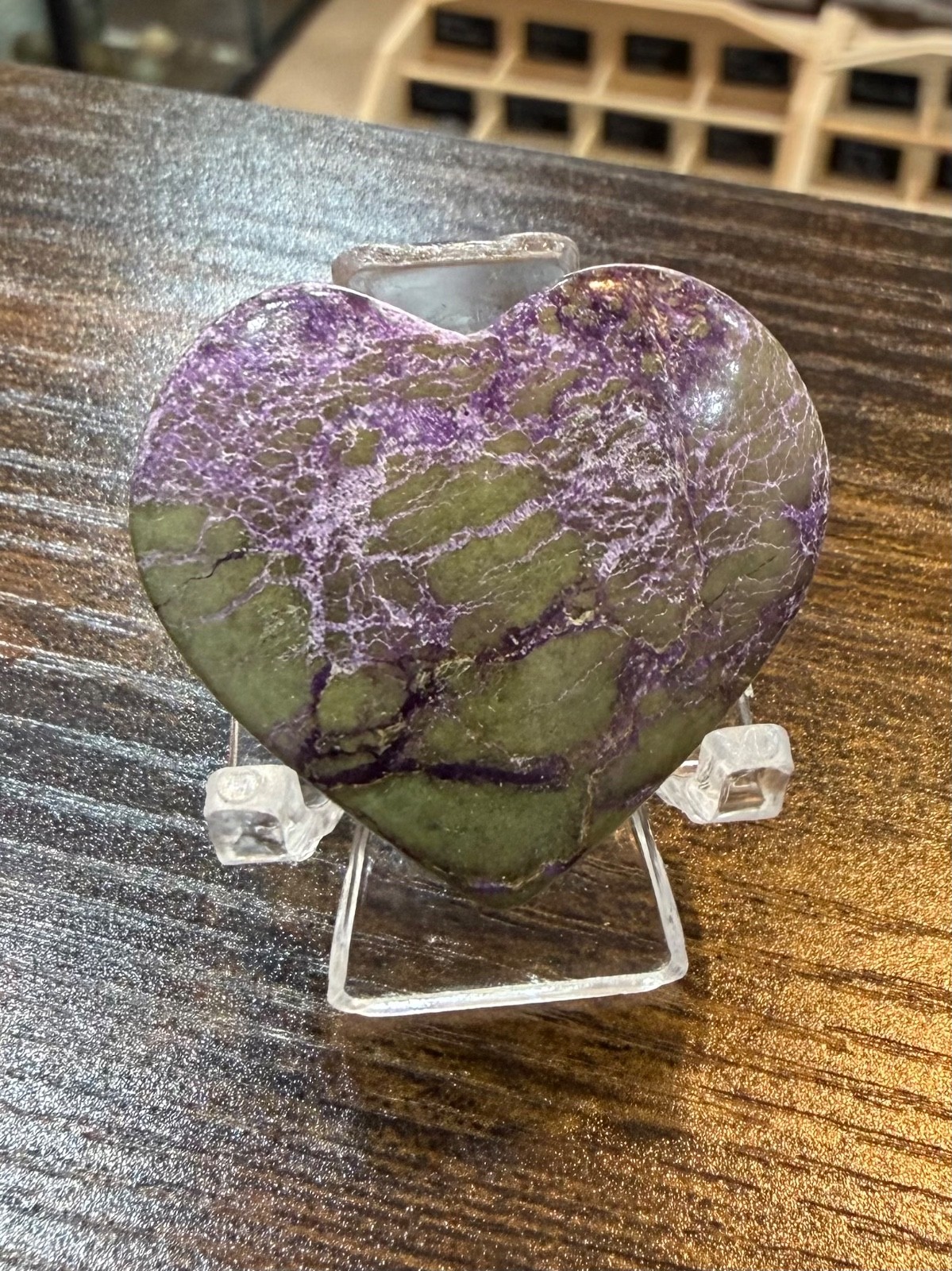 ATLANTISITE Carved Heart 35mm Polished Natural Crystal Decoration Palm Stone