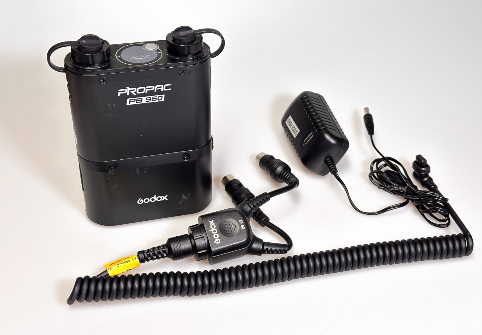 Godox Propac PB-960 5800mAh battery pack + DB-02 Y-cable + Cx Canon cable VG