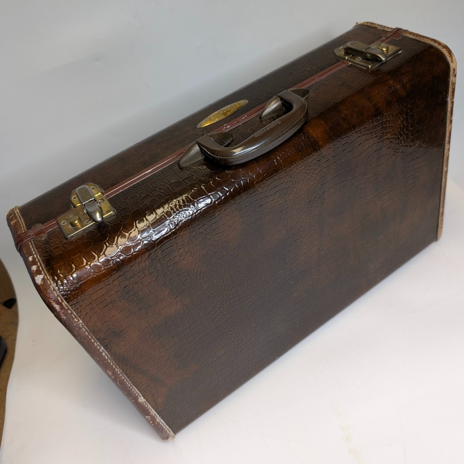 Vtg Samsonite Shwayder Bros Brown Faux Crocodile Suitcase Luggage Case w/ Key