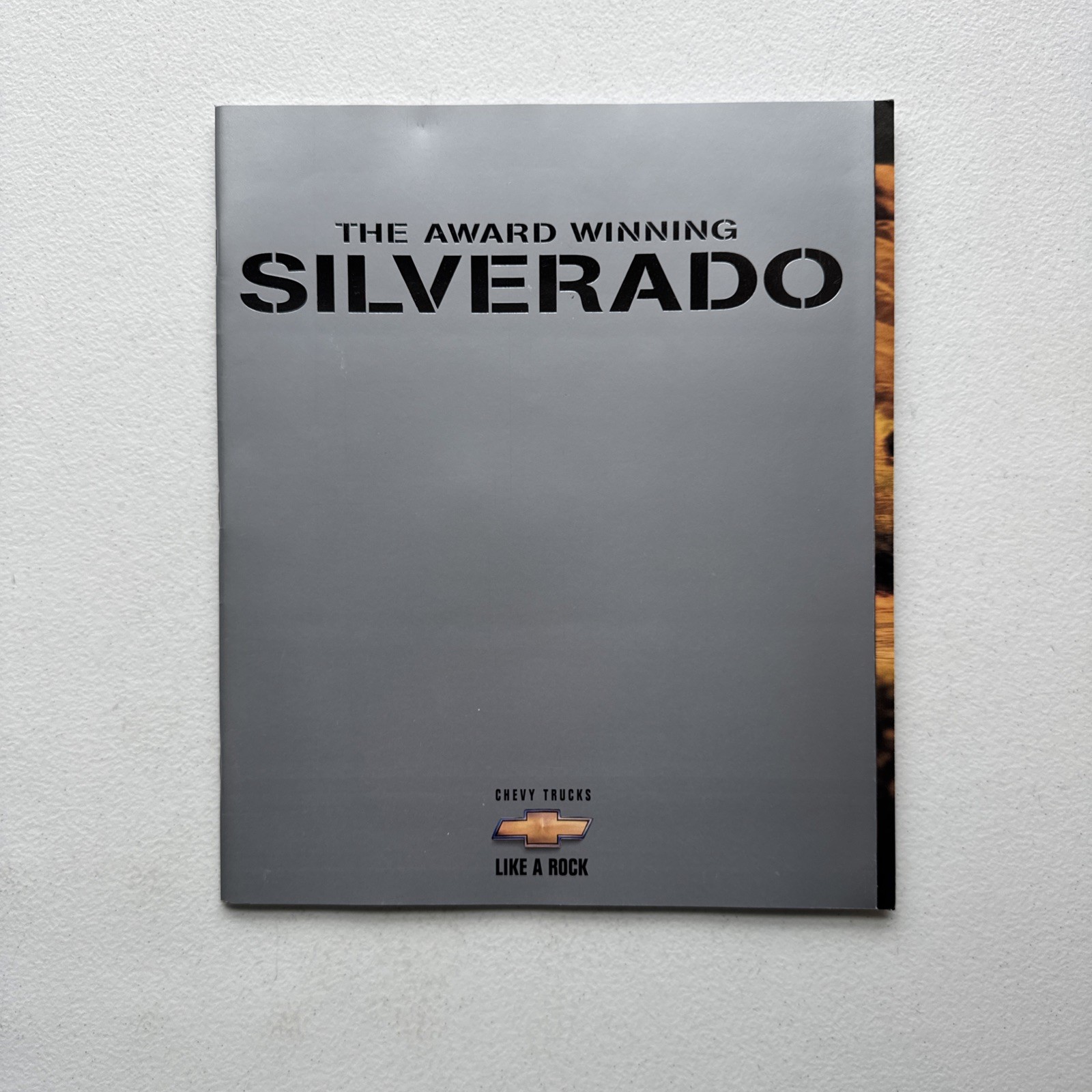 Chevrolet 1998 The Award Winning Silverado Dealer Sales Brochure