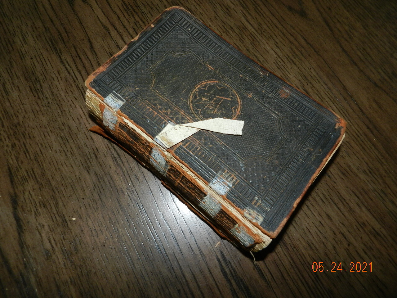 1851 BIBLE OLD NEW TESTAMENT LEATHER BOUND POOR CONDITION SEE PICS Civil war era