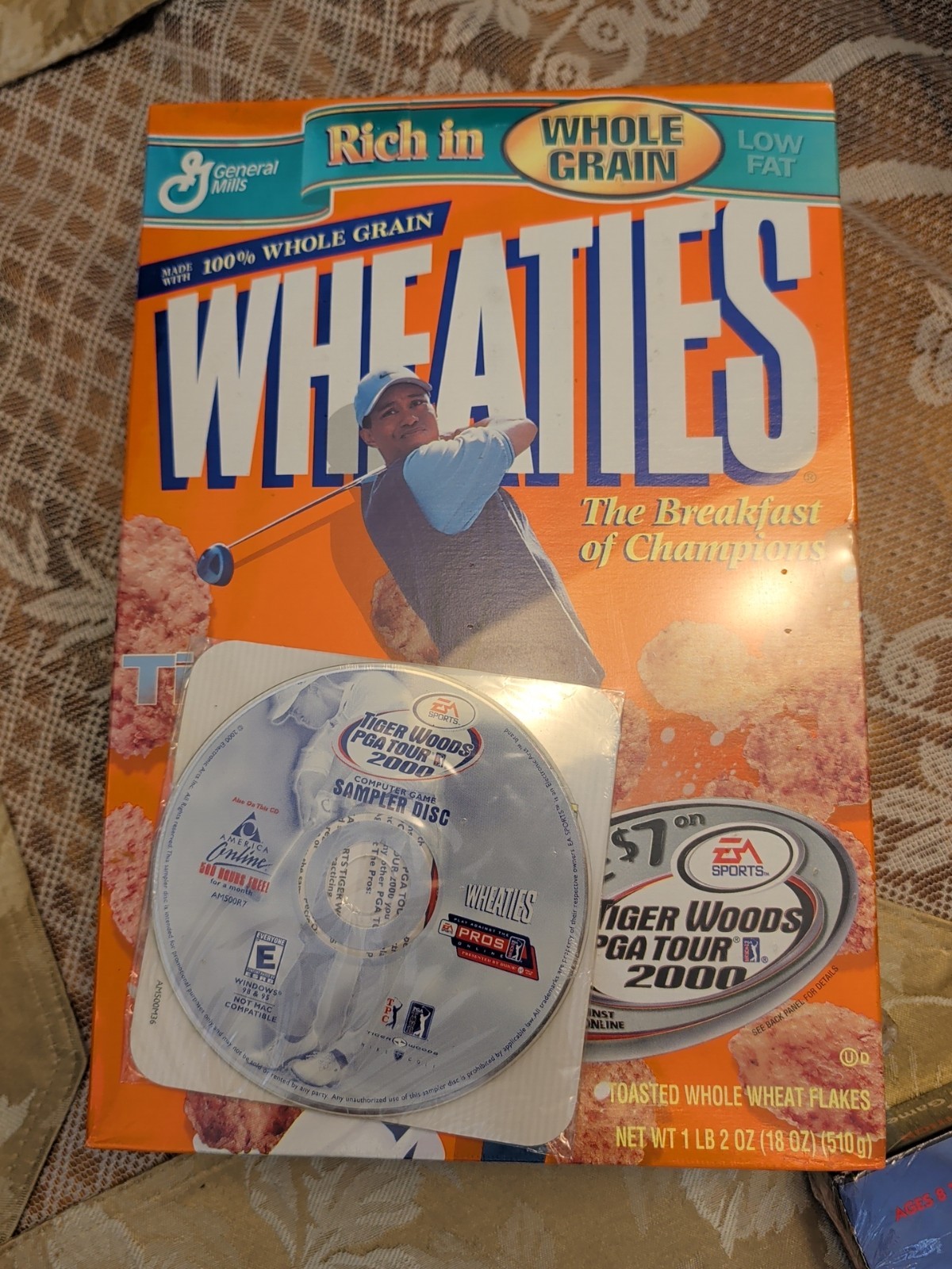 2000 Wheaties Golf Box Tiger Woods w/Sealed PGA Tour Sampler Disc EX+ Video Game