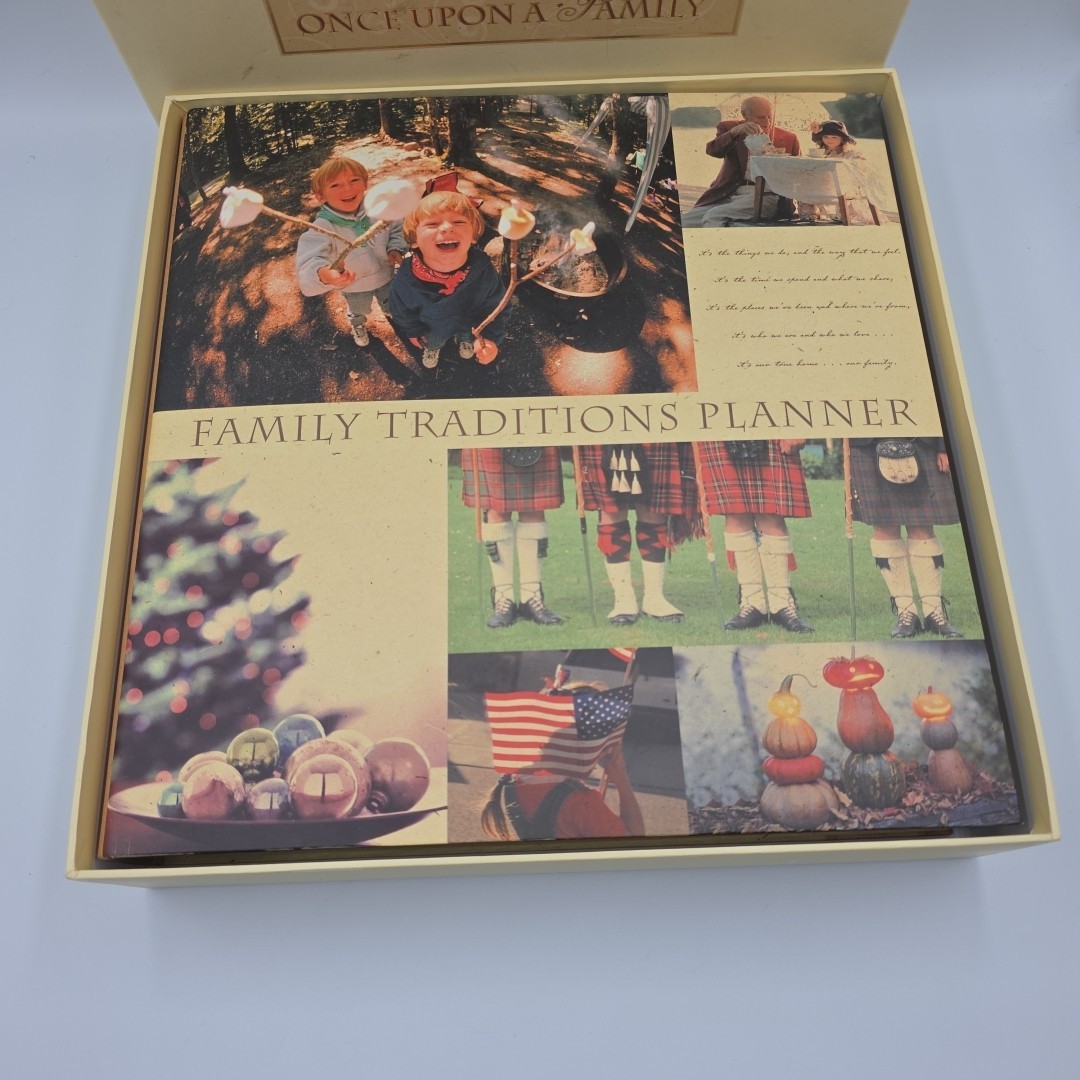 Treasured Traditions Family Tradition Planner Album NOS READ Memories