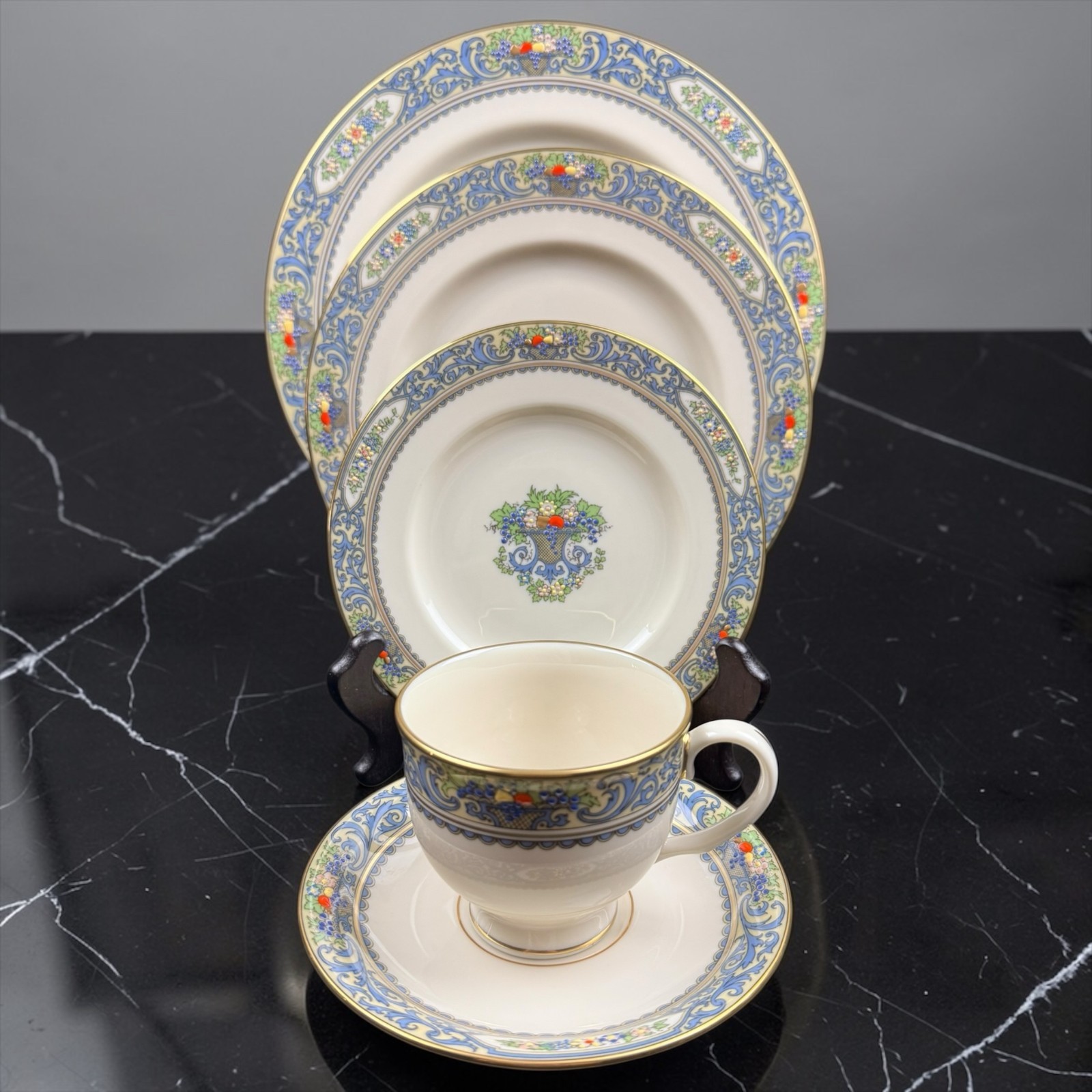 Lenox China Autumn Pattern 5 Piece Place Setting Preseidential Gold Stamp