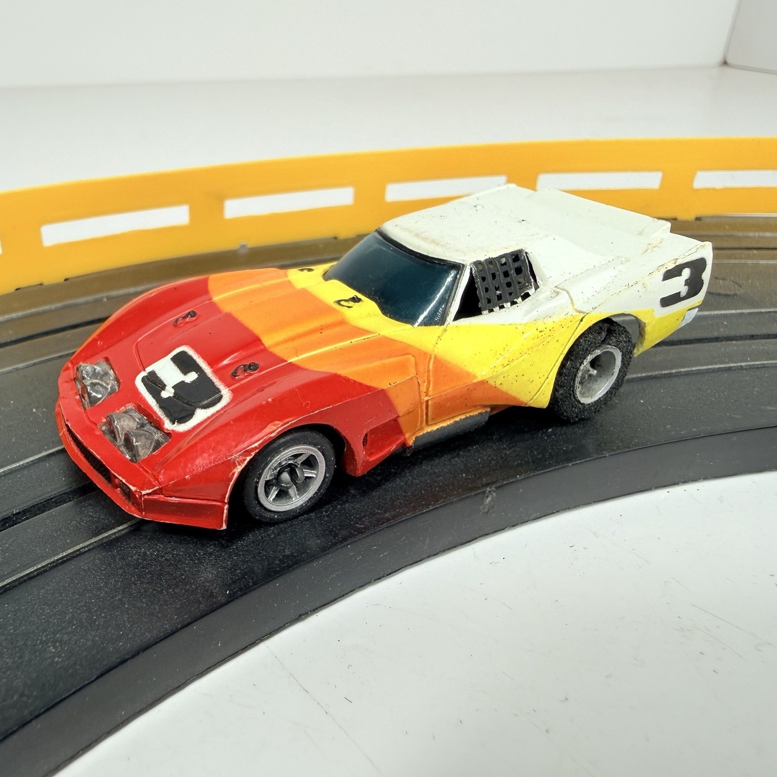 Aurora AFX Blazin Brakes Corvette GT Slot Car