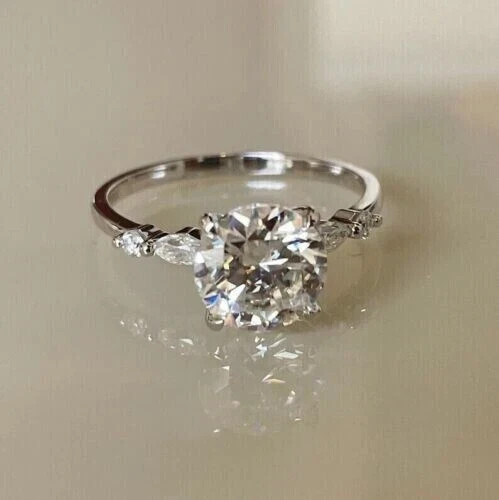2.50Ct Round-Cut VVS1 Moissanite Solitaire Engagement Ring 14k White Gold Plated