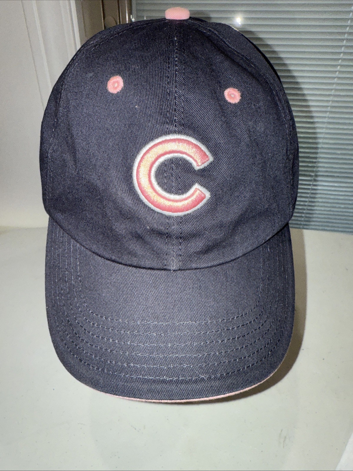 Chicago Cubs Women’s Hat Cap Navy and Pink Fan Favorite Vtg Shows wear