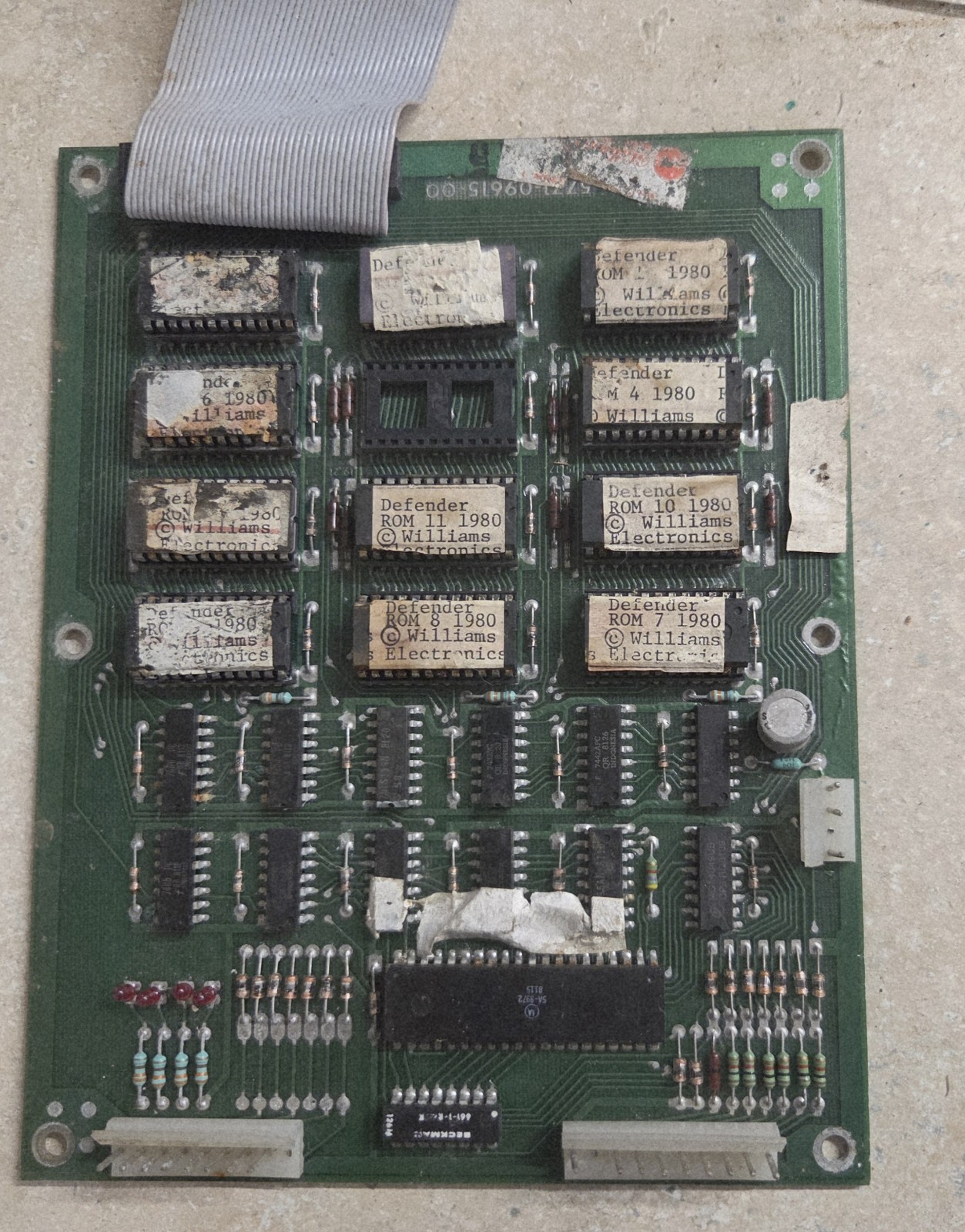 WILLIAMS DEFENDER. ARCADE VIDEO GAME ROM PCB
