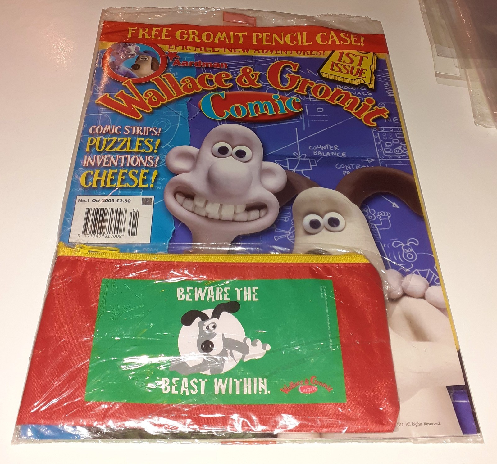 WALLACE & GROMIT COMIC 1 UK 2005 FREE GIFT PENCIL CASE "Beware The Beast Within"