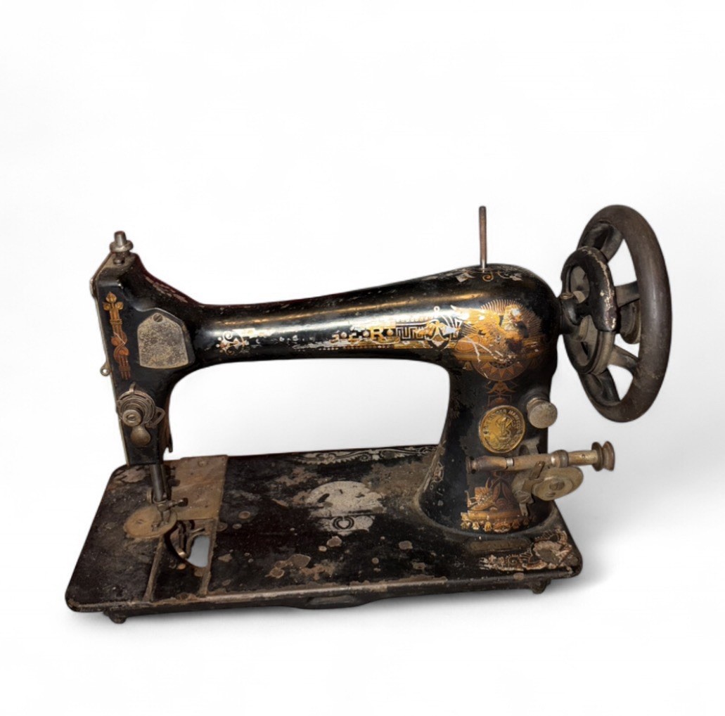 early 1900s singer sewing machine