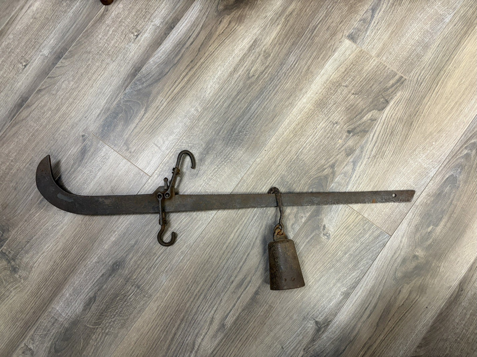 31” Antique Cast Iron Hanging Steelyard Scale Duel Hook Sliding Weight Farm Tool