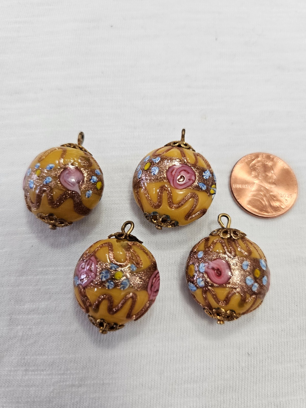 4 Large 22mm Venetian Wedding Cake Beads - Gold Foil Wrapped - Murano Glass