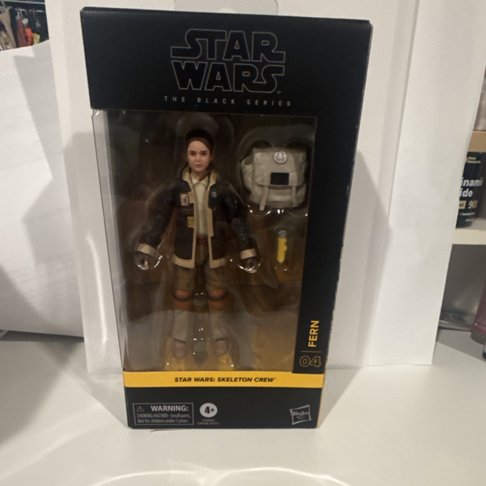 Hasbro Star Wars The Black Series Fern Skeleton Crew Action Figure