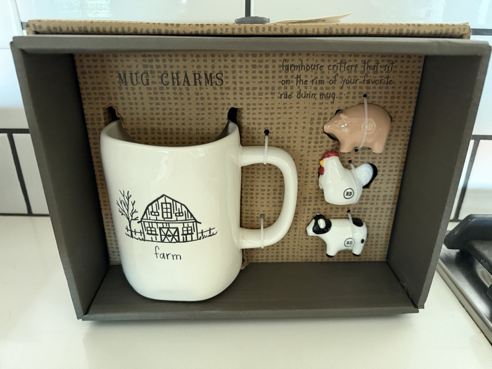Rae Dunn Farmhouse Farm Mug Gift Set With Cow Pig And Chicken Charm NEW