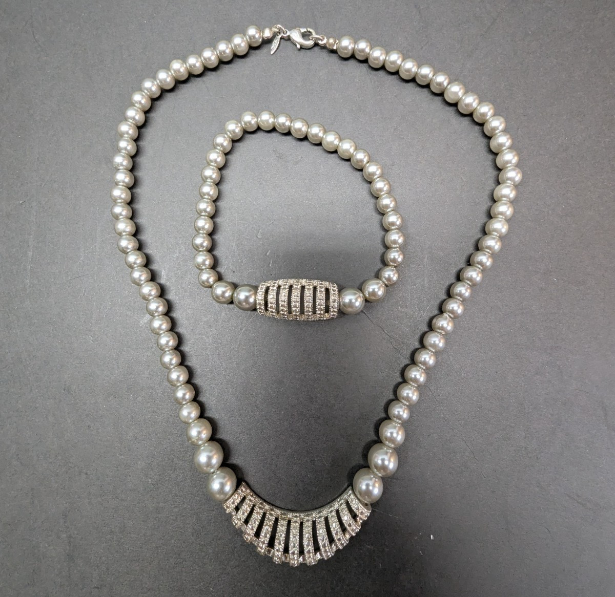 Gray Pearlesque Necklace Bracelet Set Signed SAQ AVON Lobster Lock Silver Tone
