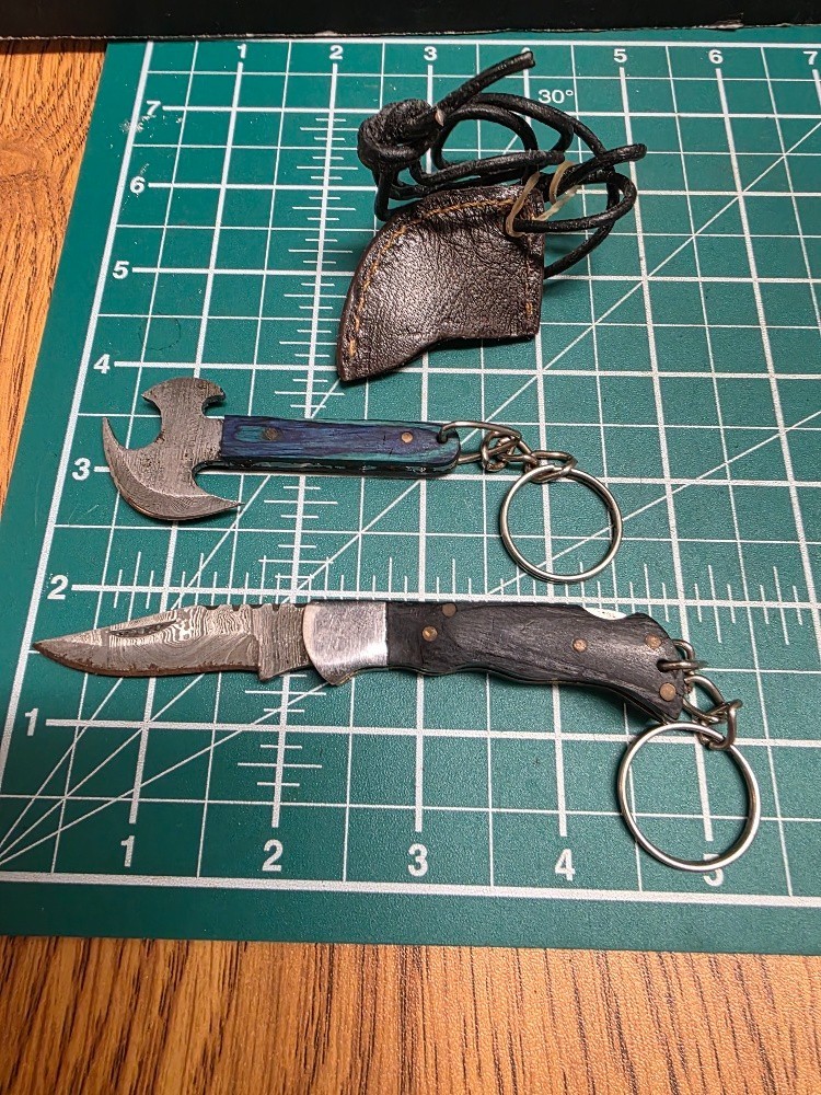 Folding Knife Mini Keychain Damascus Steel Blade Plus Tomahawk (LOT 146)