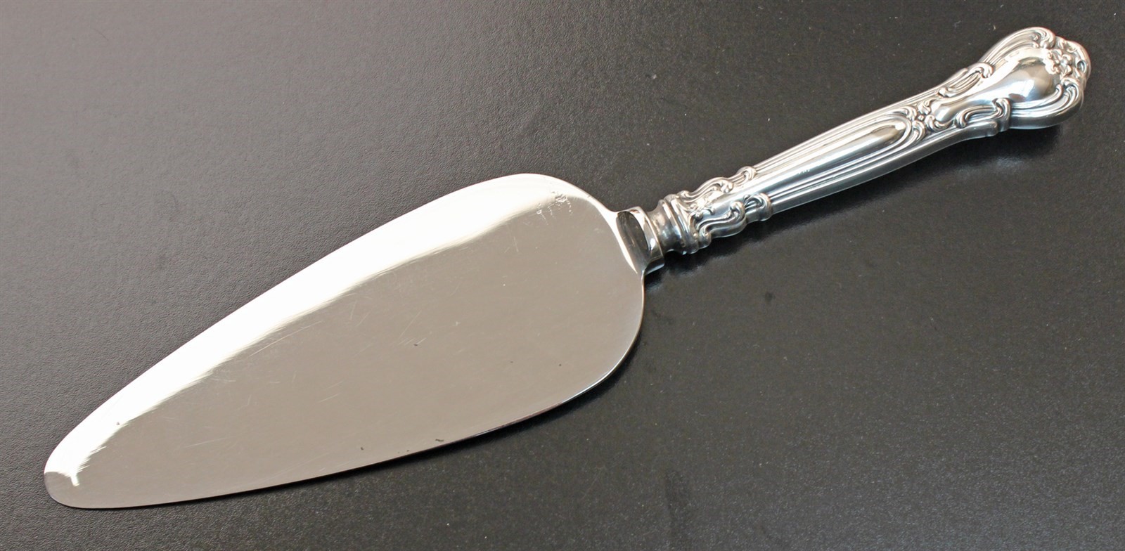 Gorham Sterling Handled Chantilly Pie Server 