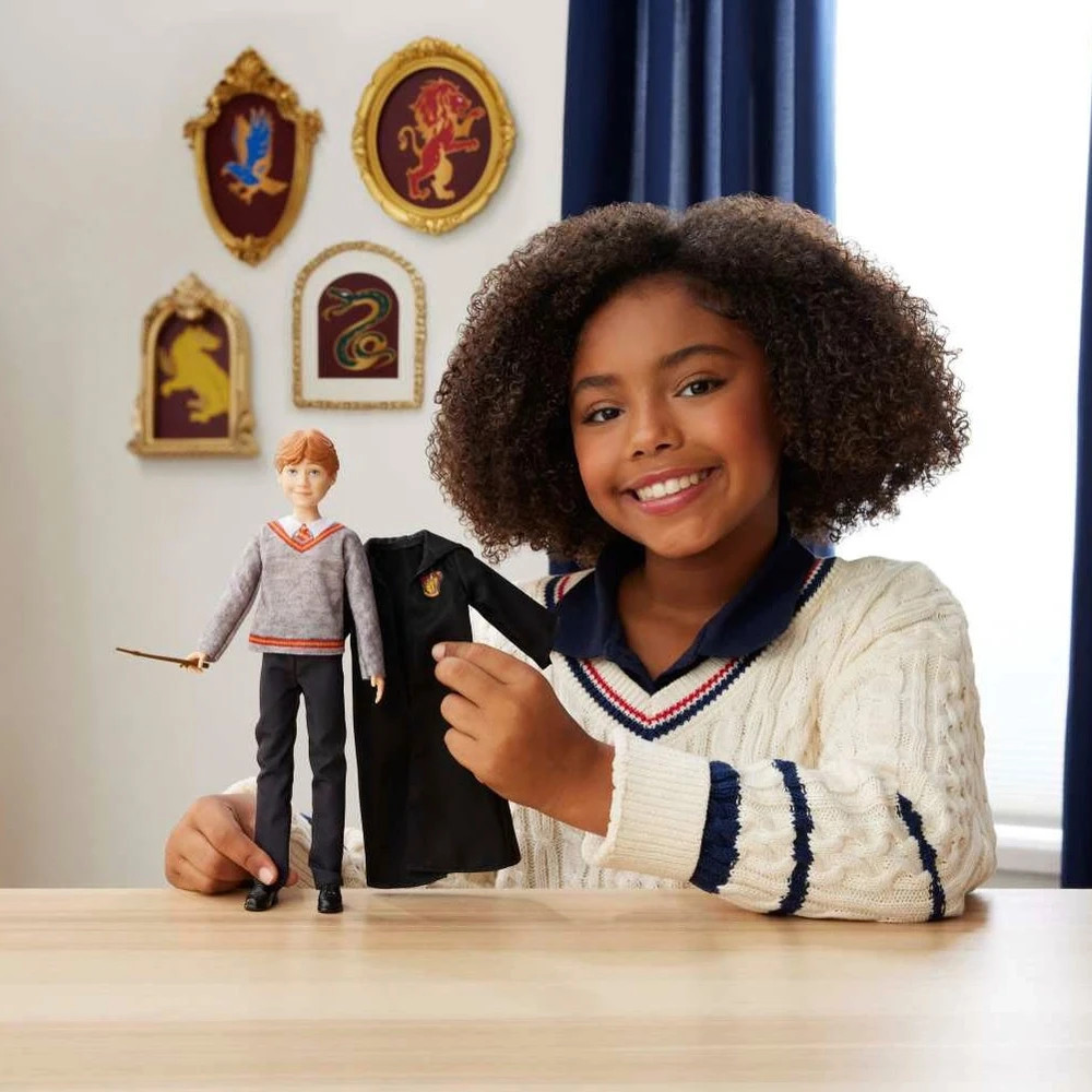 Harry Potter Fashion Doll Ron Weasley Several Points Of Articulation *NEW*