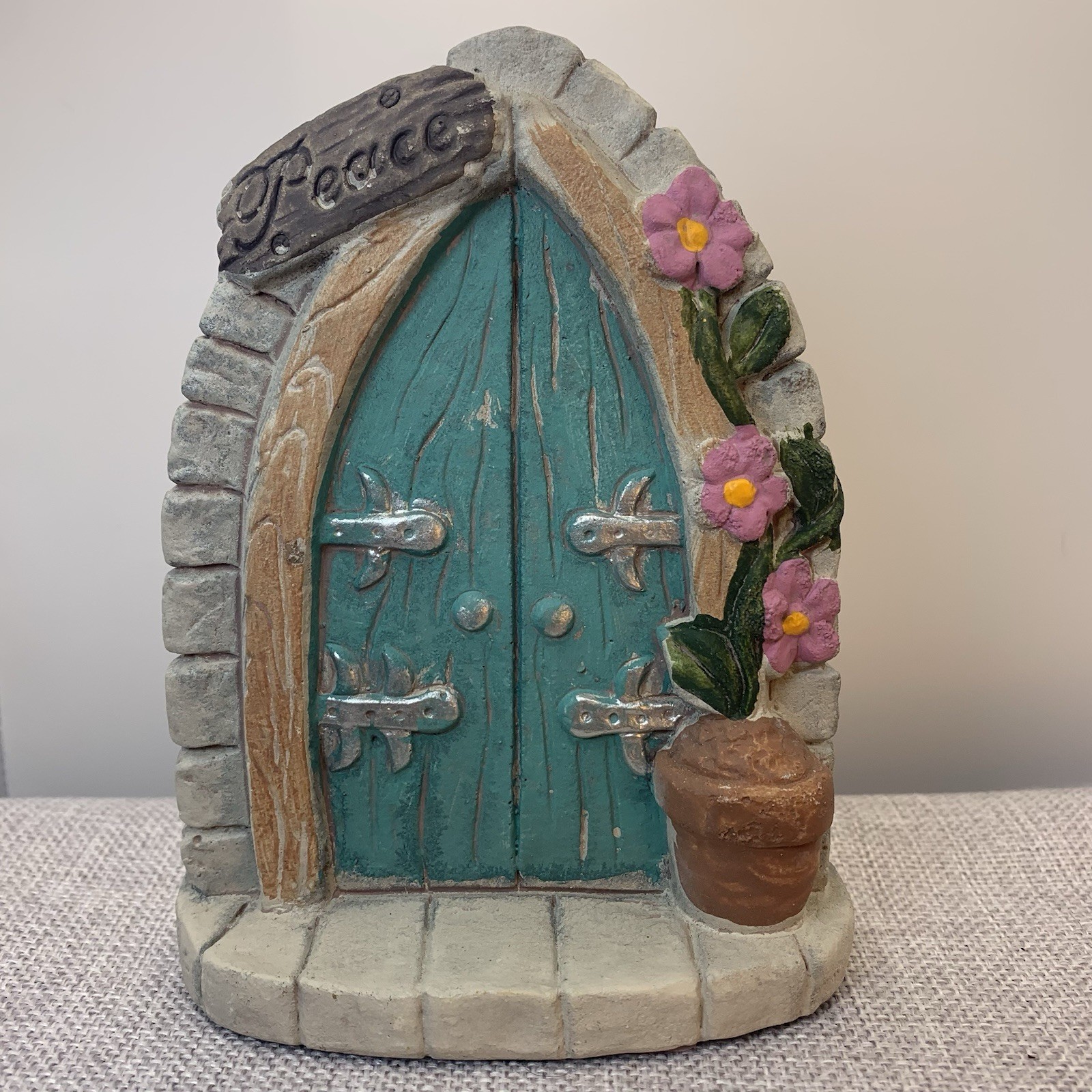 Garden Gnome House Shaped Peace Front Door Figurine 5.5”