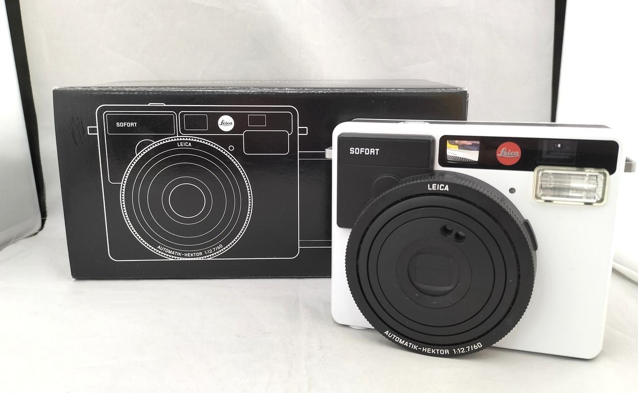 Leica 2754 Instant Camera with FUJI Instax Film Compatibility Used From Japan