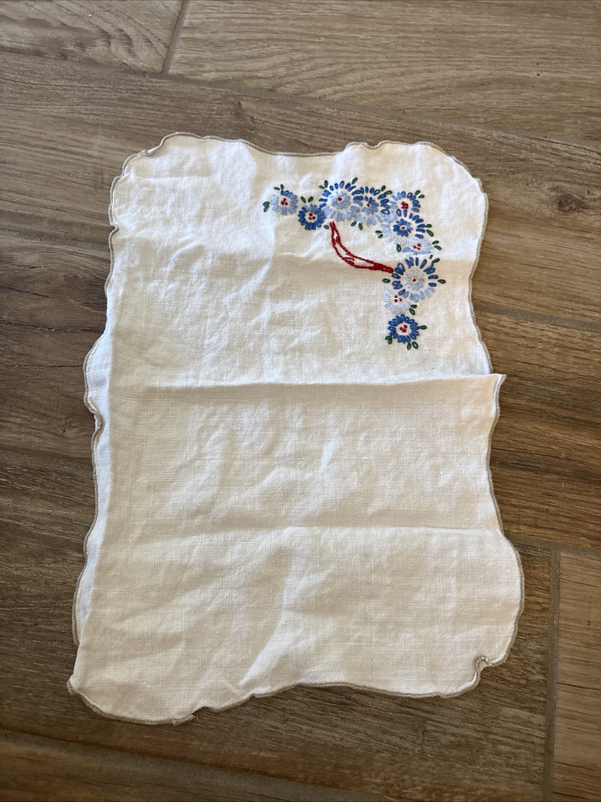 Vintage Embroidered Flowers Linen placemat Multicolor Red Blue