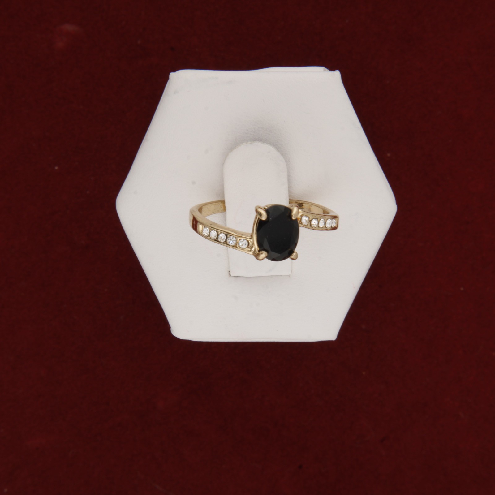 Vintage Yellow Gold Plated Ring Black Oval Stone and Rhinestones Size 8