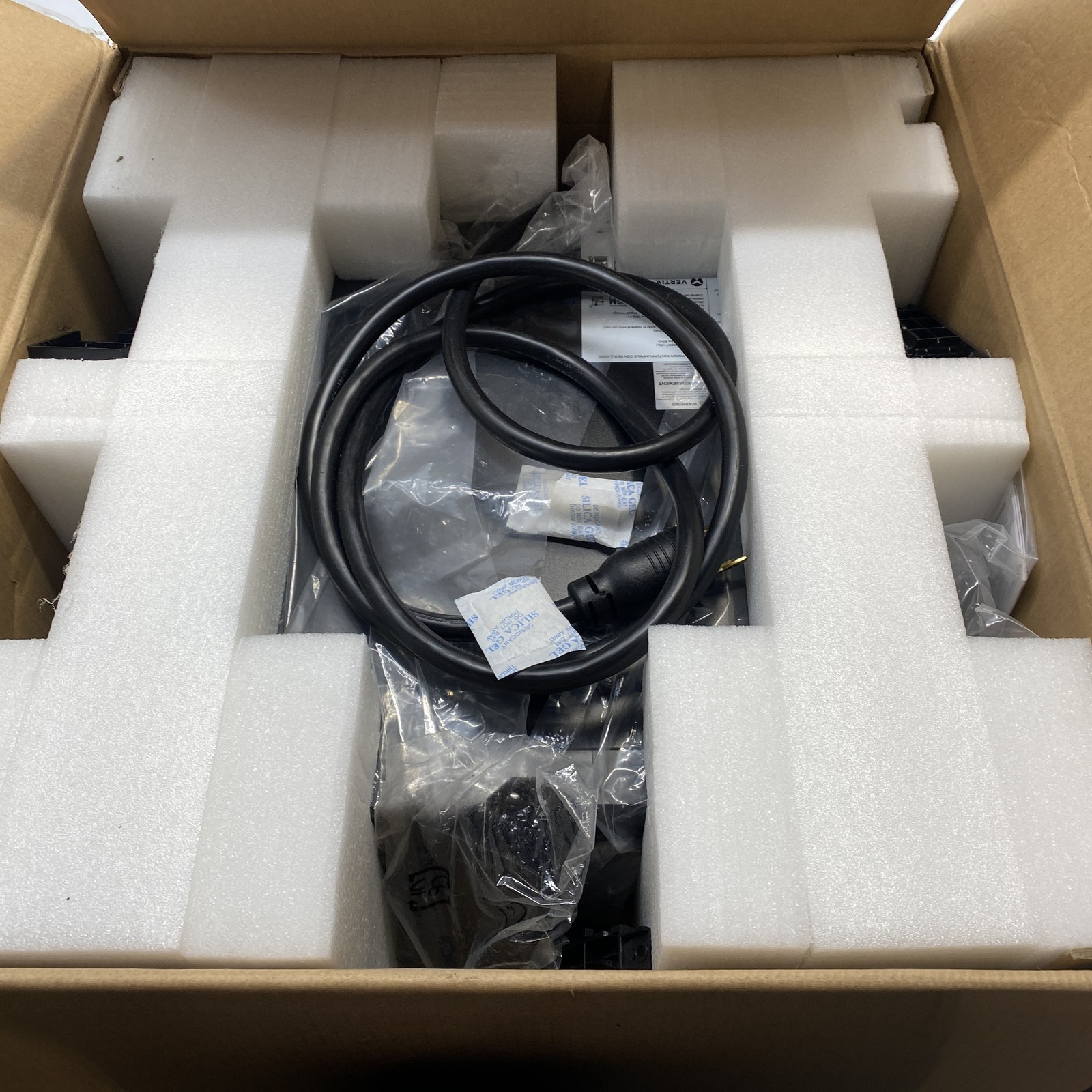 VERTIV Liebert PSI5 Lithium-Ion 3000VA Short Depth 3U Rack/Tower UPS 120V