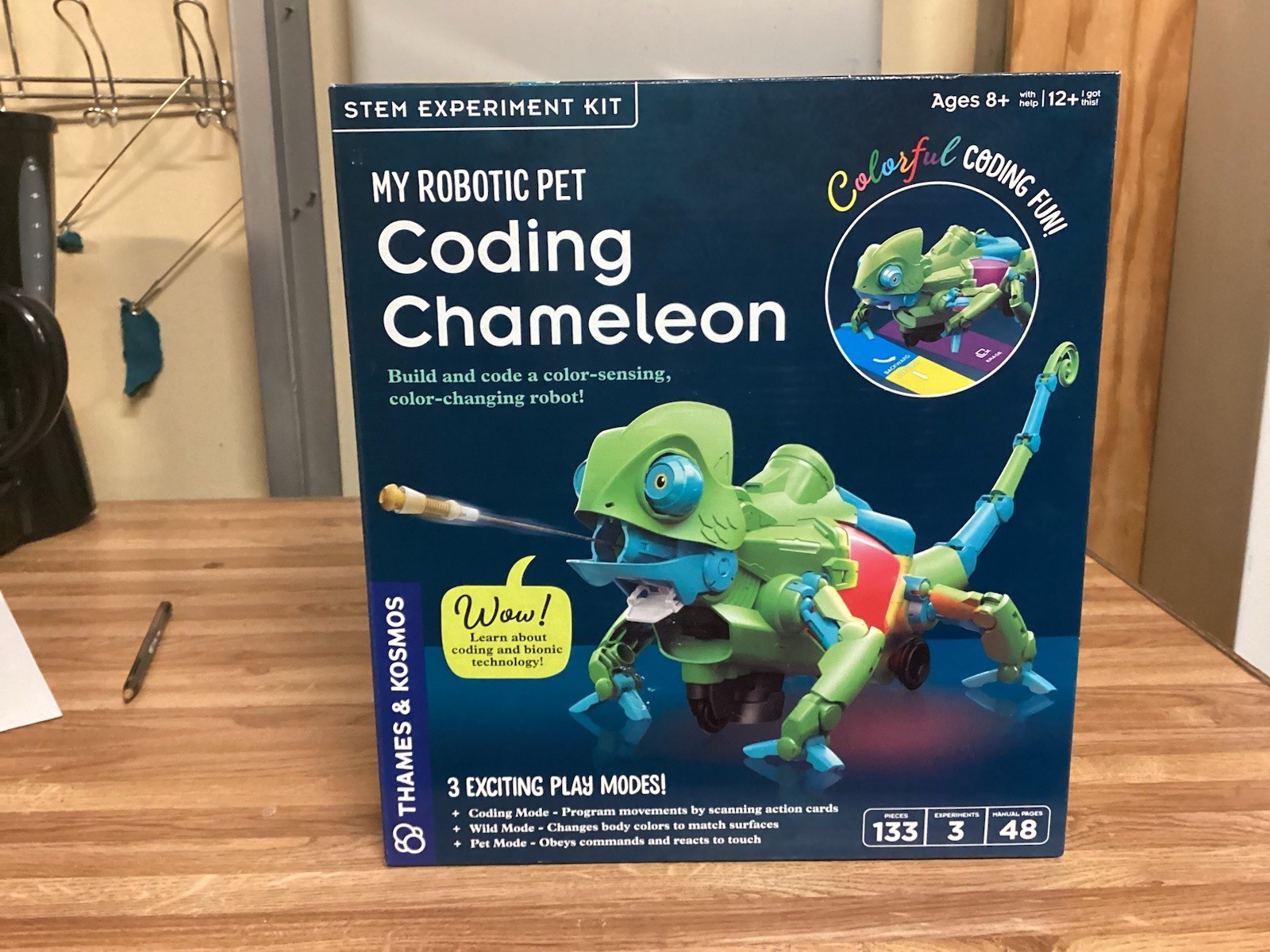My Robotic Pet: Coding Chameleon STEM Building & Experiment Kit | Color-Sensing