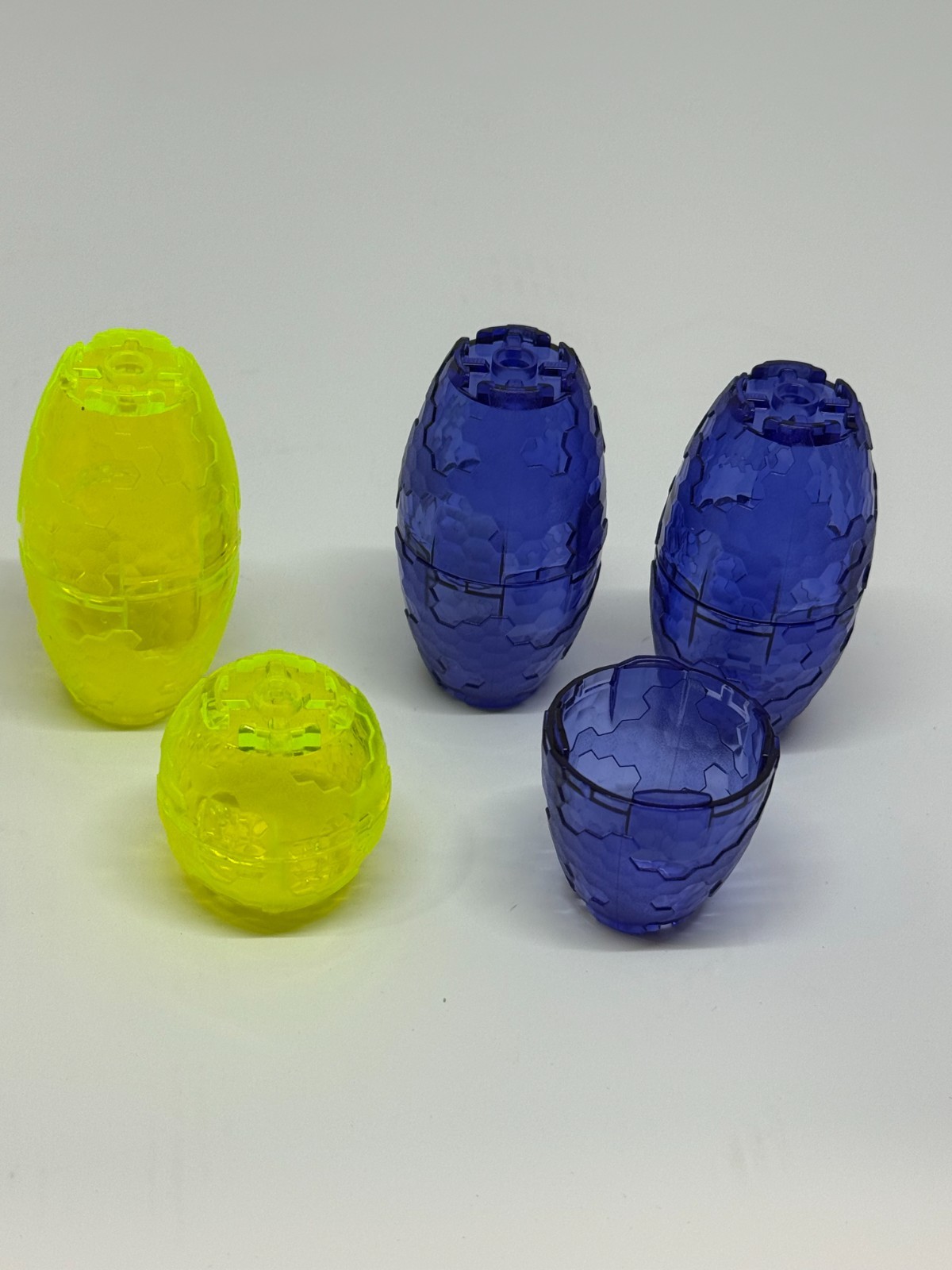 LEGO Alien Pod Lot! Translucent Dark Purple & Trans Yellow ~ 4+ Pods ~ Great!