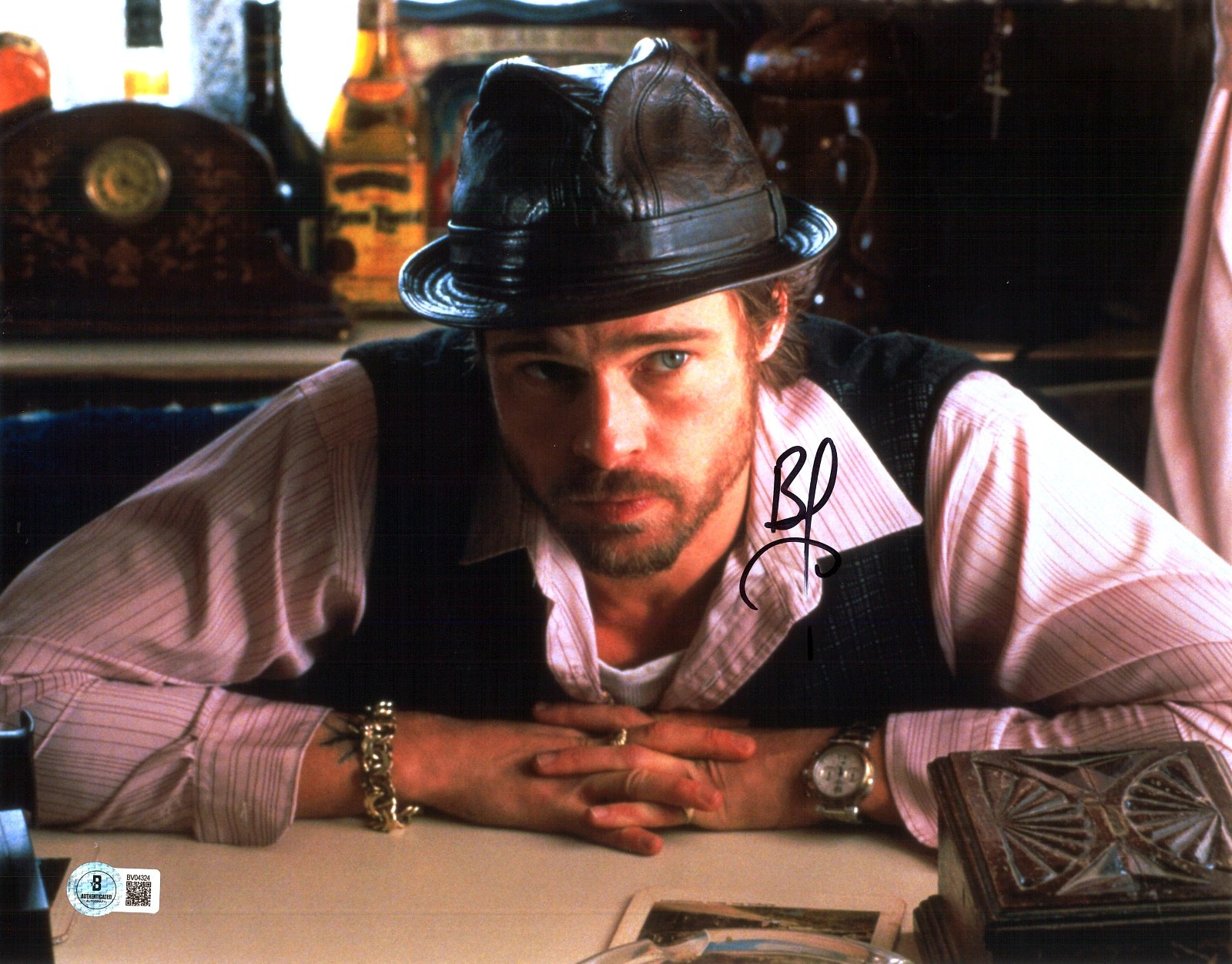 BRAD PITT SIGNED AUTOGRAPH 11X14 PHOTO SNATCH BAS BECKETT