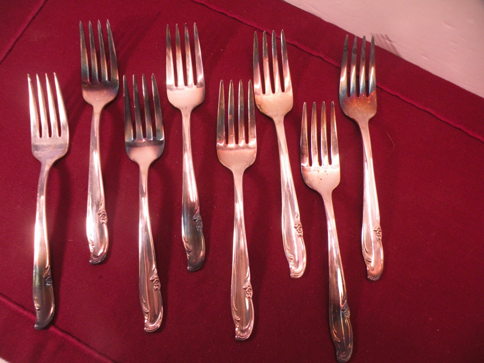 8-Salad Forks Wm. Rogers MFG Co International Allure/Teatime Silverplate 6 1/8"
