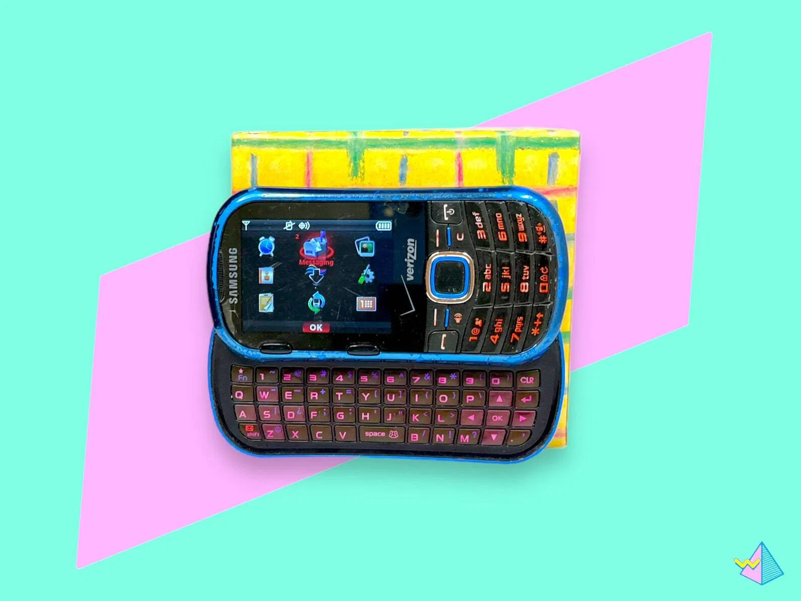 Vintage Y2K Samsung Keyboard Slide Cell Phone. Works