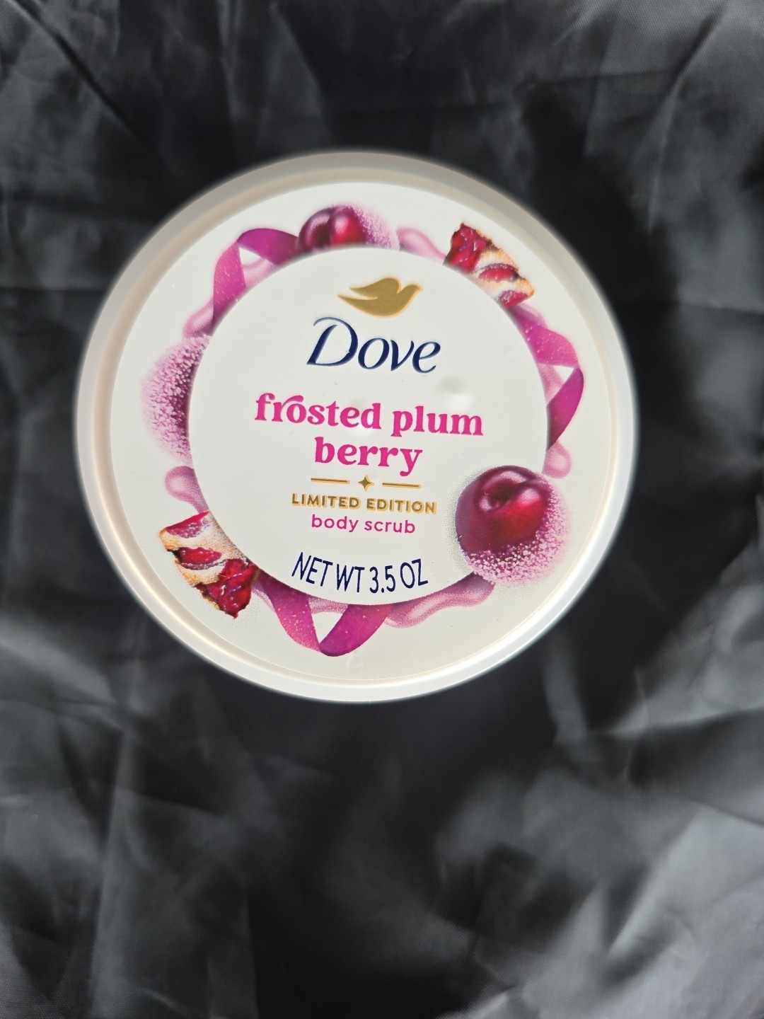 Dove Limited Edition Holiday Treats Frosted Plum Berry Body Scrub 3.5oz