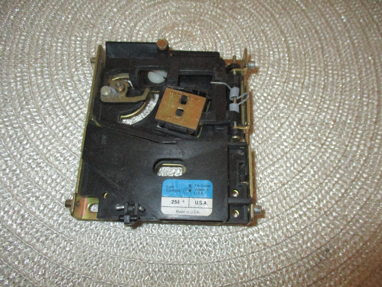 COIN CONTROLS BRAND FOR USA 25c quarters, tuned, working w/ 4 tabs