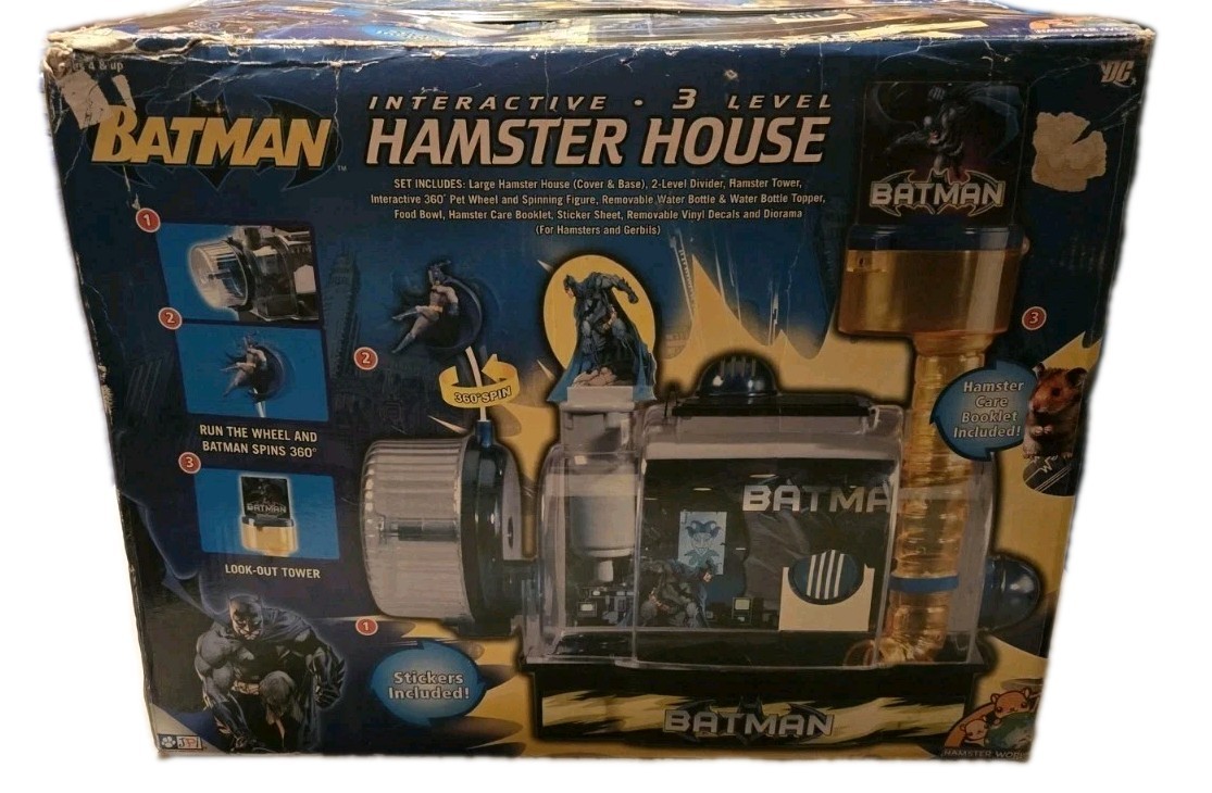 NiB 2006 Jakks Pacific Batman Interactive 3 Level Hamster House