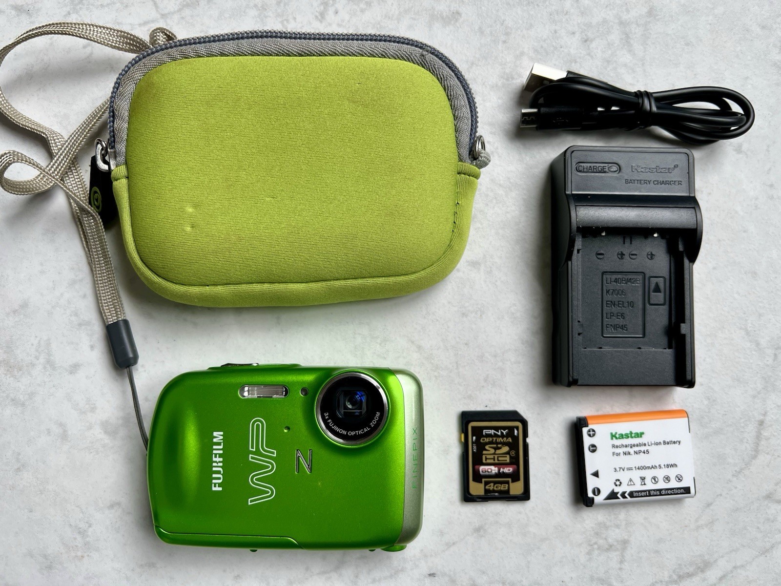 Fujifilm Z33WP Green Waterproof Camera, Tested Charger 4Gb SD Card Works Great