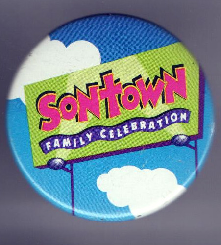 1995 pin SONTOWN pinback Family Celebration CHRISTIAN button