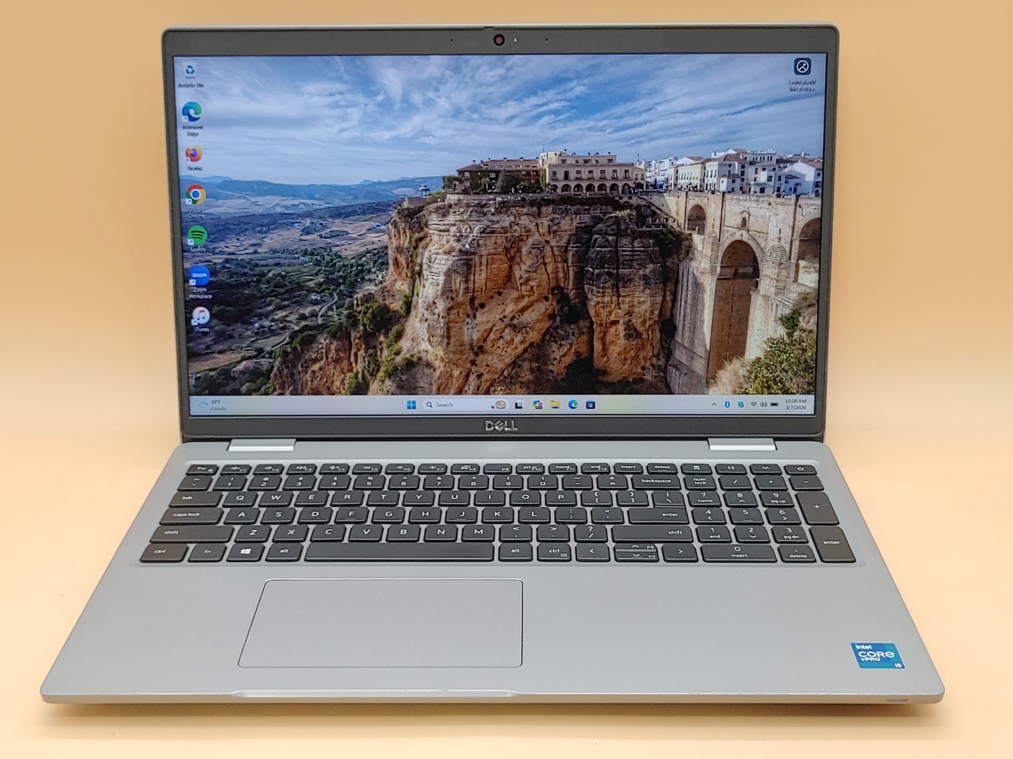 Dell Latitude 5520 15.6" Intel i5-1145G7 8GB 256GB SSD Win11Pro *NO A/C* *READ*