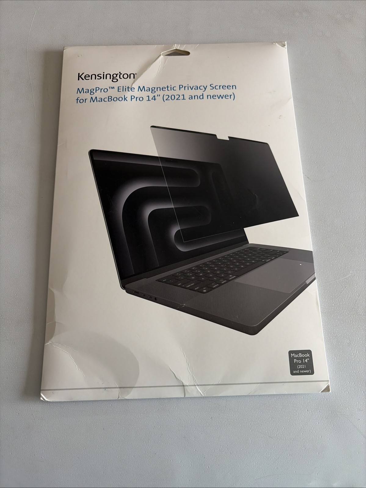 Kensington Elite Magnetic Privacy Screen for 14-inch MacBook Pro 2021-2024 m1 m2