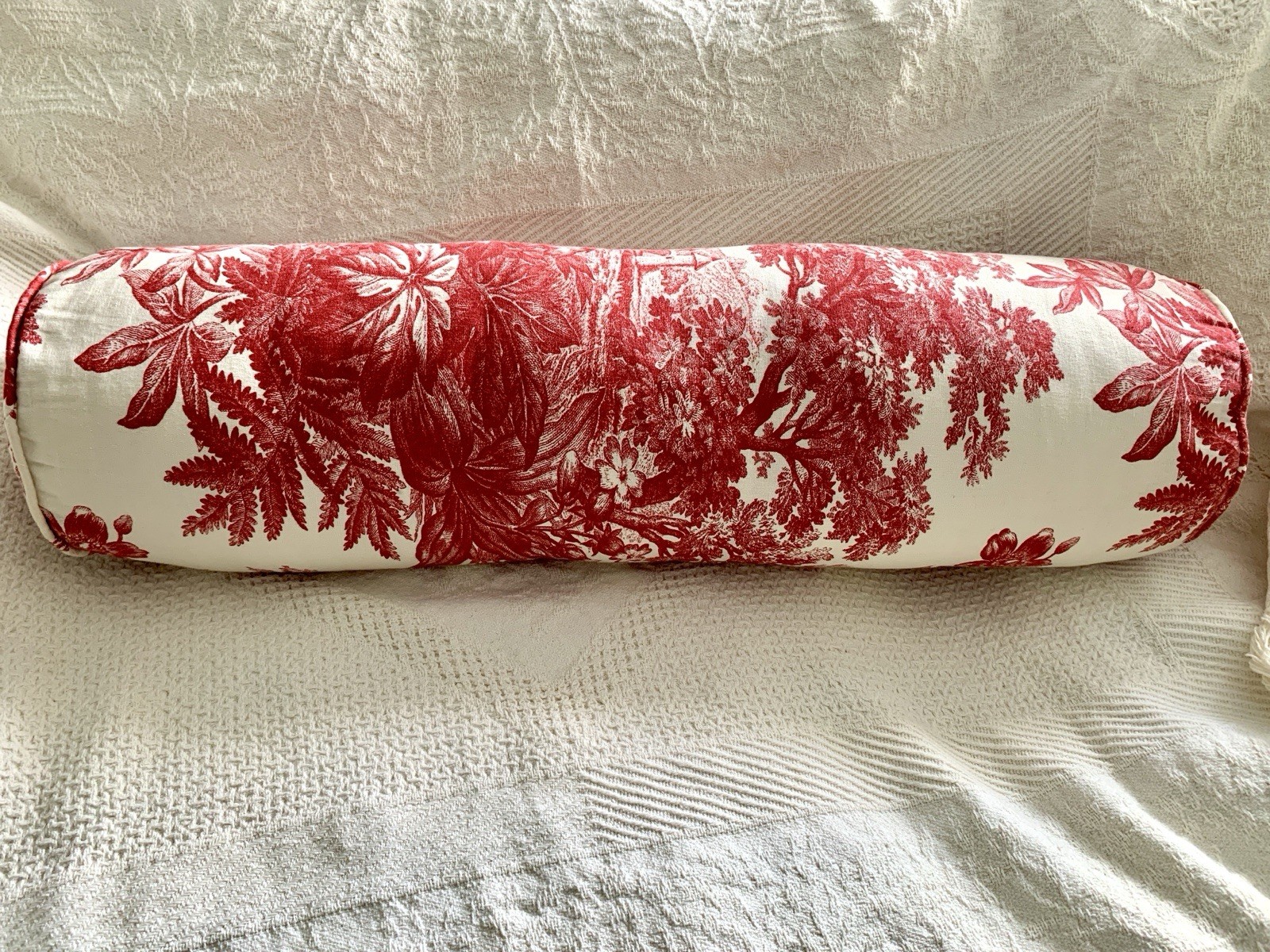 Vintage 2006 Pottery Barn Matine Toile Red 8” X 30” Neck roll Bolster Pillow