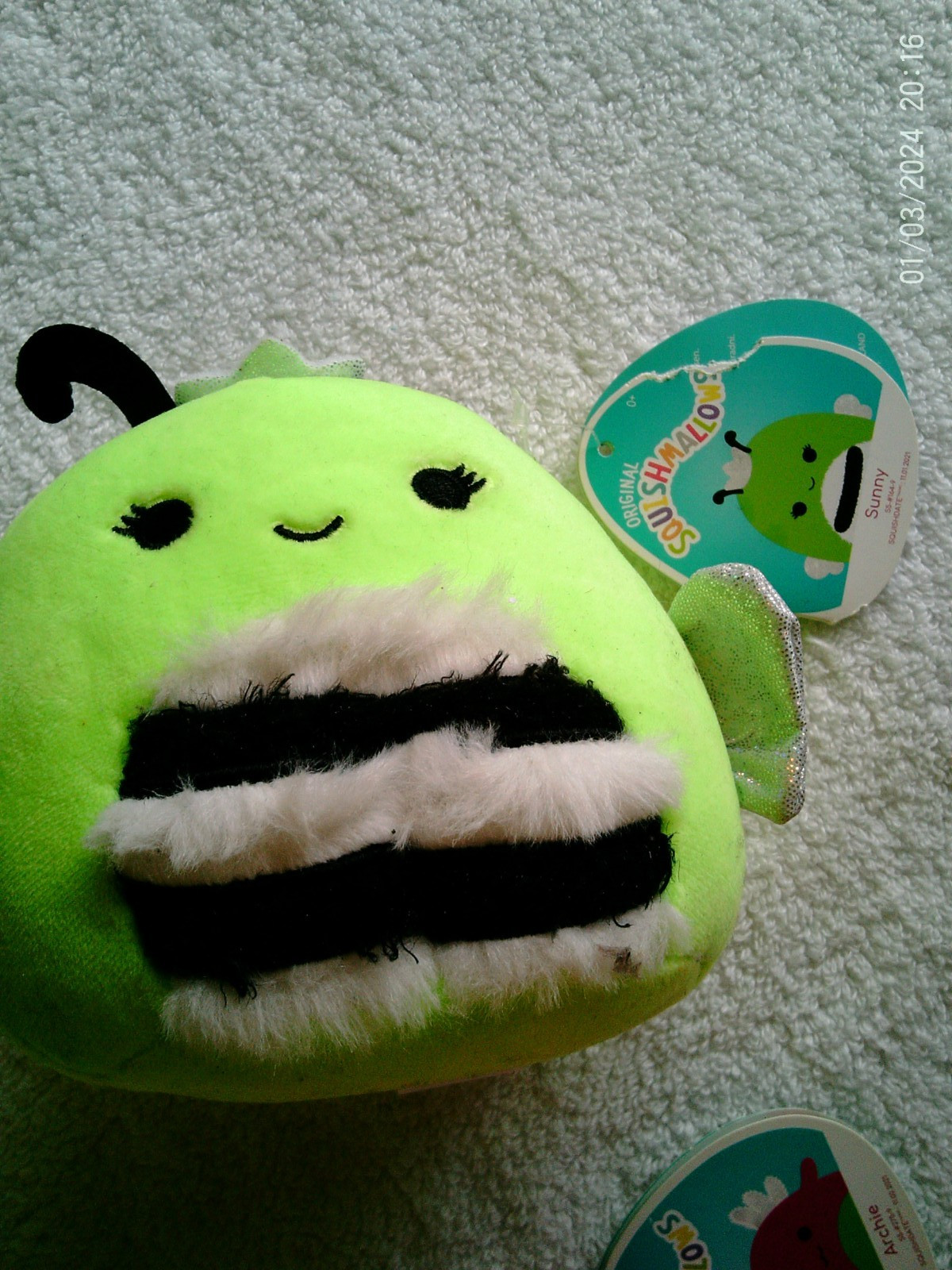 ⭐️ Squishmallow 5” Blacklight Bee Sunny