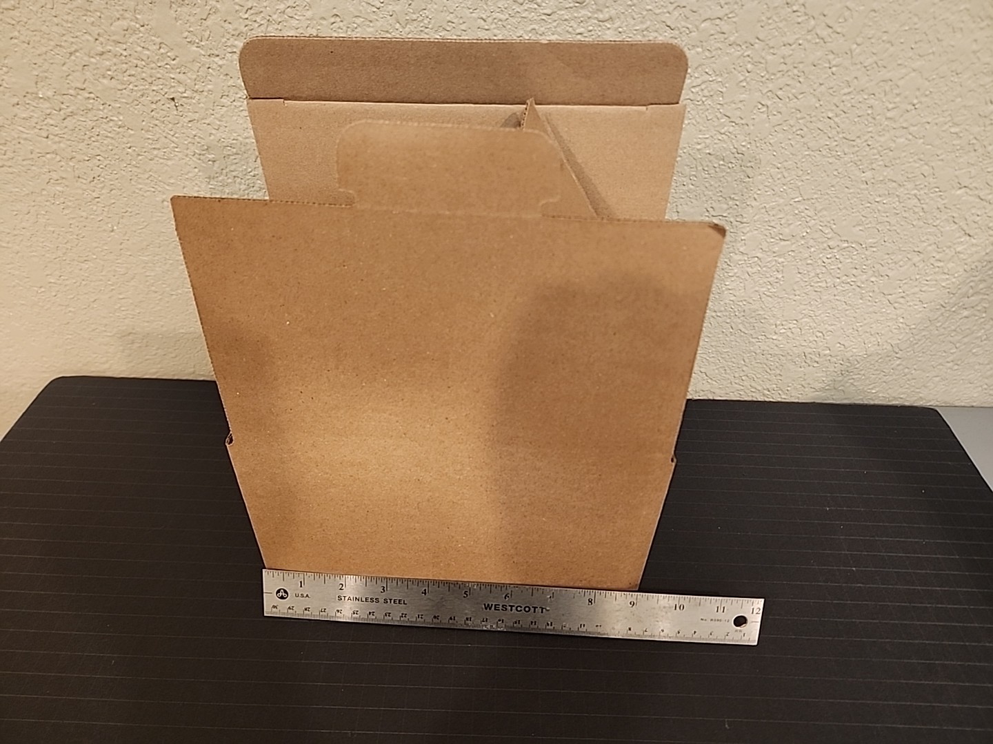 UPS 9x5x5 Kraft Plain Crash Lock Boxes – 1 Pallet (720 shipping boxes)