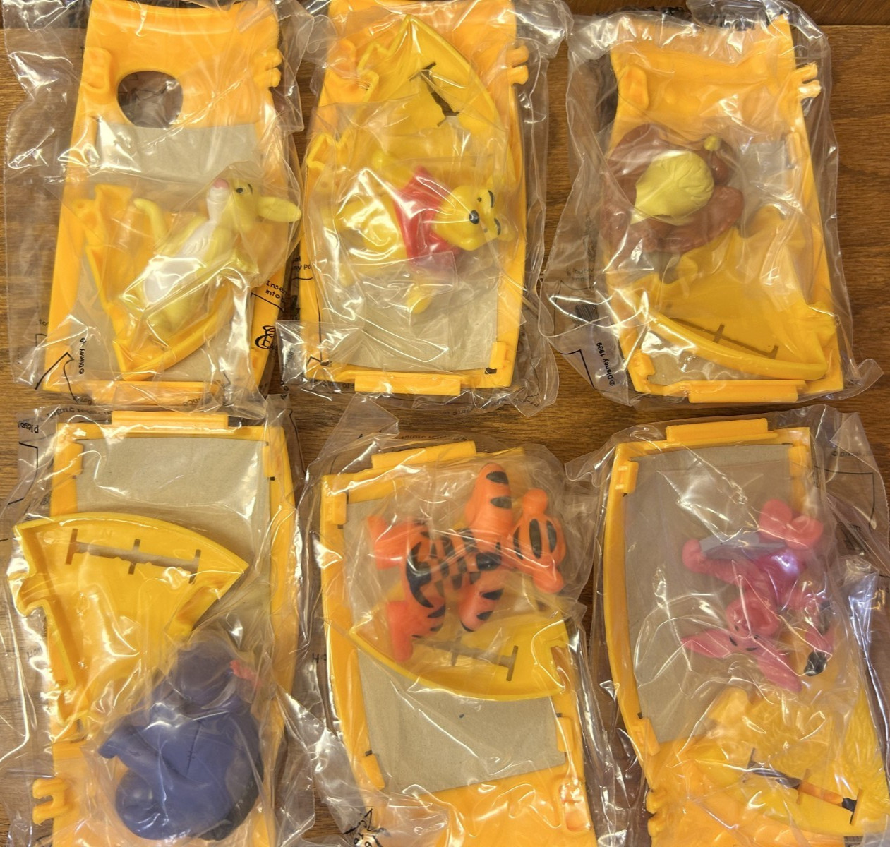 McDonalds Happy Meal Australia 1999 Winnie the Pooh Built-A-Hunny Pot Set Of 6